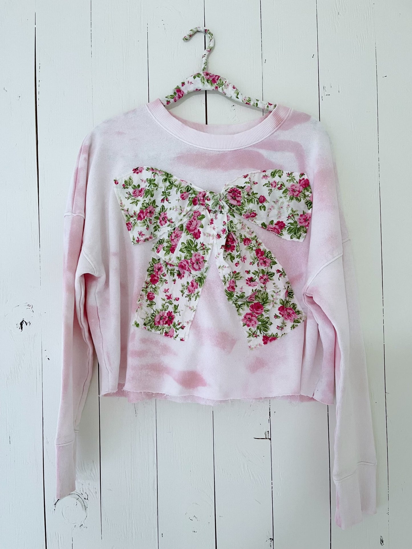 Gold'n Girl Bow Sweatshirt