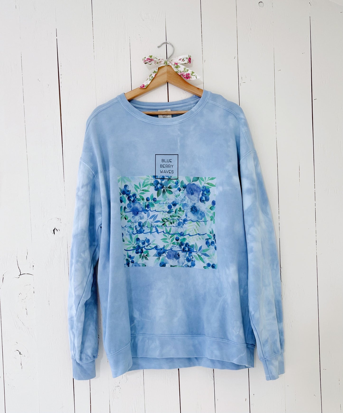 Blueberry Waves crewneck